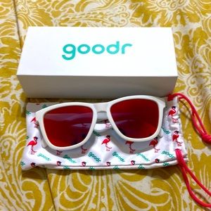 Very good/excellent used condition- Albino Rhino Vhalked Hooves Goodr